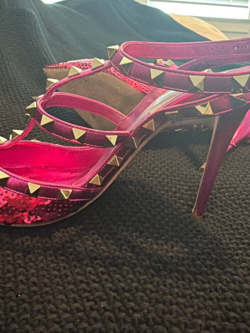 Valentino Garavani Fuchsia Sequin Rockstud Pumps 40
